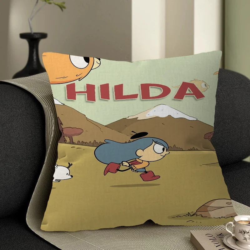 Run Hilda Cover Throw Pillow